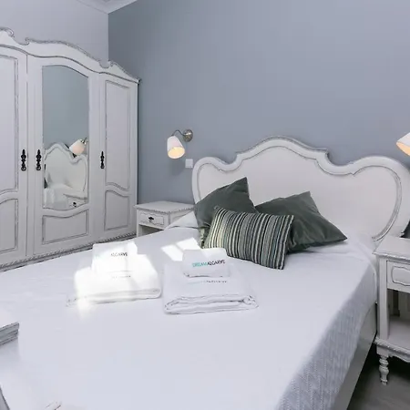 B07 - Maria Vitoria In Center Apartment
